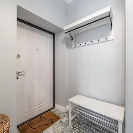 Baltic Design With Free Parking And Self Check In Apartament Ryga